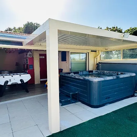 Holiday home Gite Piscine Chauffee & Jacuzzi / Marais Poitevin *