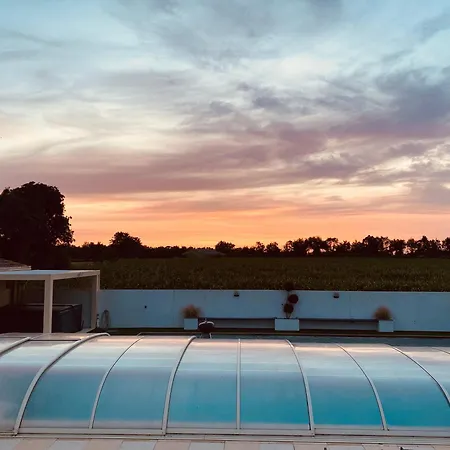 Gite Piscine Chauffee & Jacuzzi / Marais Poitevin *