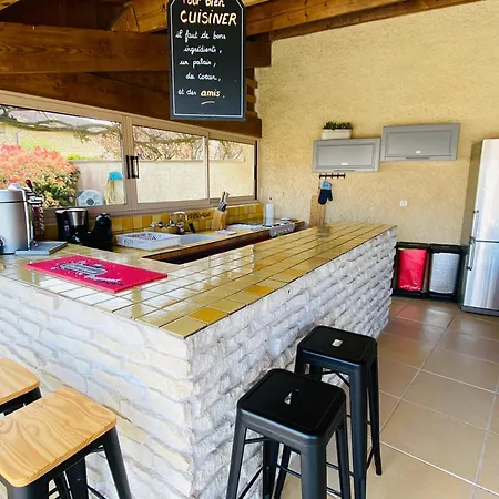 Holiday home Gite Piscine Chauffee & Jacuzzi / Marais Poitevin