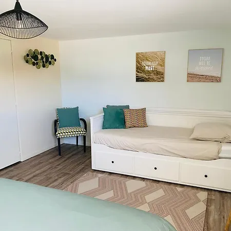 Gite Piscine Chauffee & Jacuzzi / Marais Poitevin Holiday home *