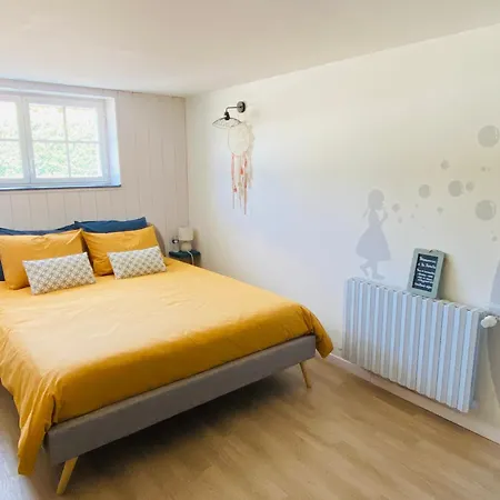 Gite Piscine Chauffee & Jacuzzi / Marais Poitevin Holiday home *